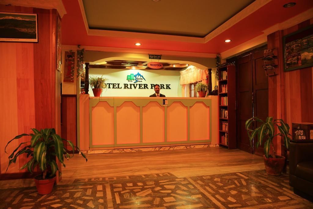 Hotel River Park Pokhara Eksteriør billede