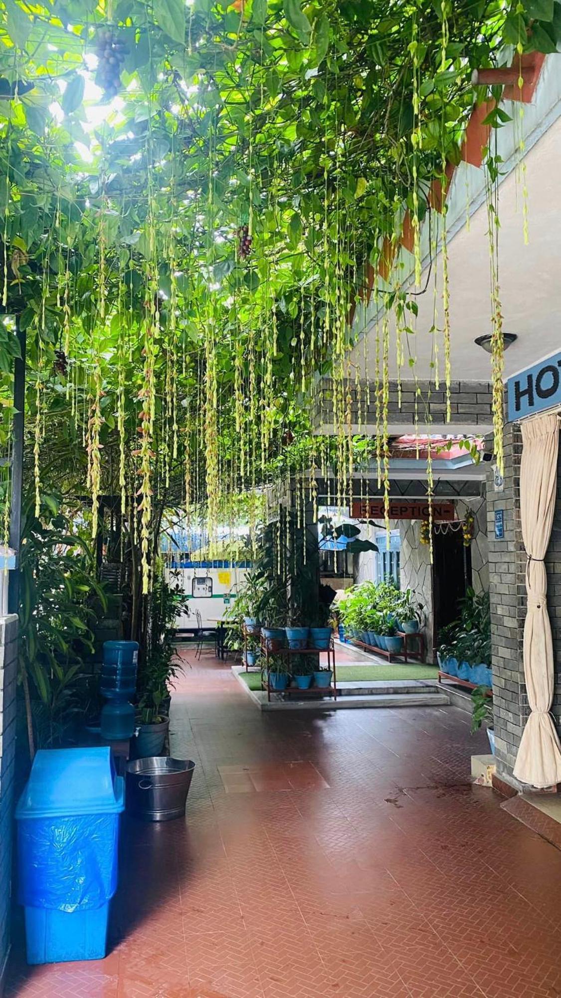 Hotel River Park Pokhara Eksteriør billede