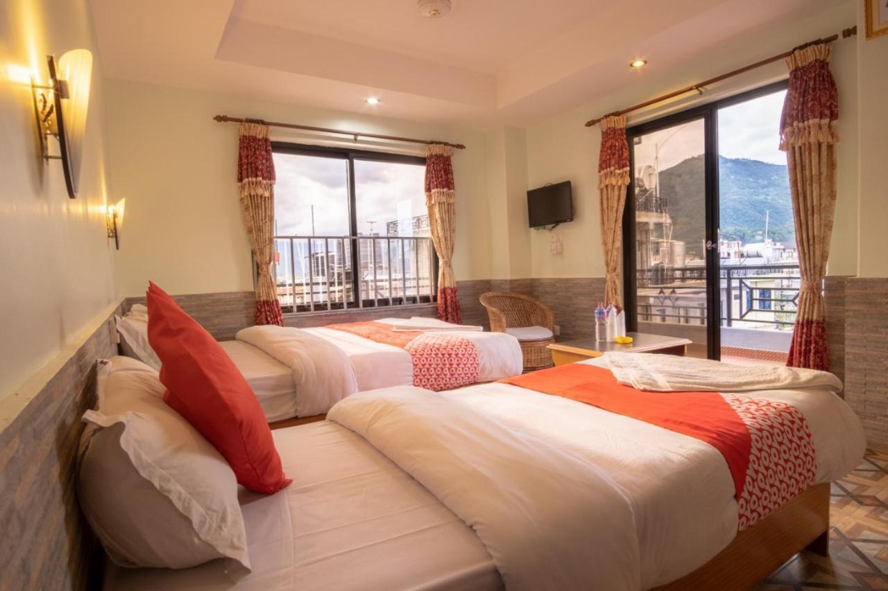 Hotel River Park Pokhara Eksteriør billede