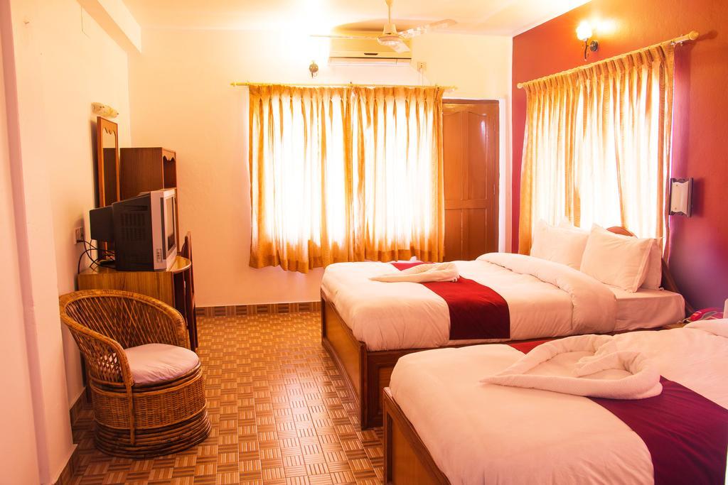 Hotel River Park Pokhara Eksteriør billede