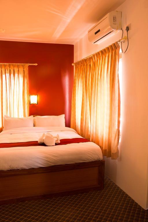 Hotel River Park Pokhara Eksteriør billede