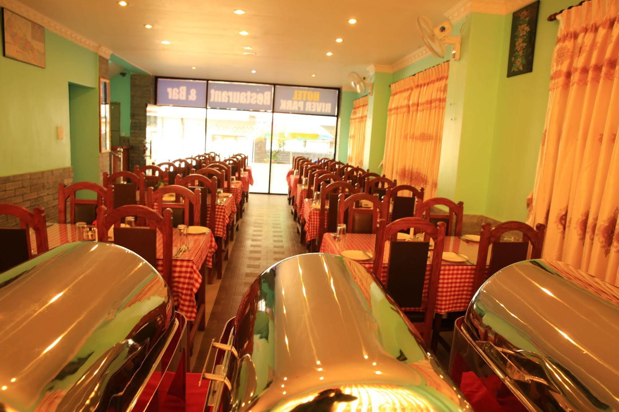 Hotel River Park Pokhara Eksteriør billede