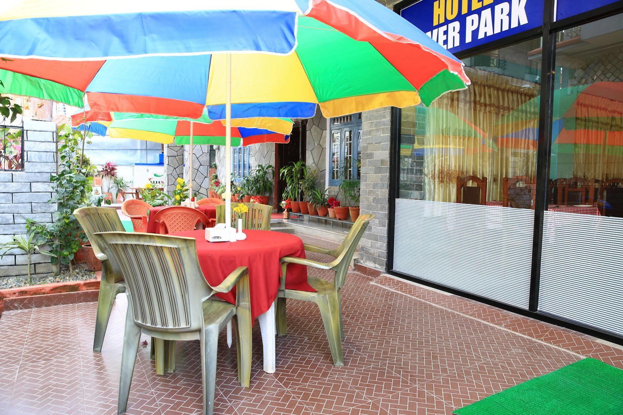 Hotel River Park Pokhara Eksteriør billede